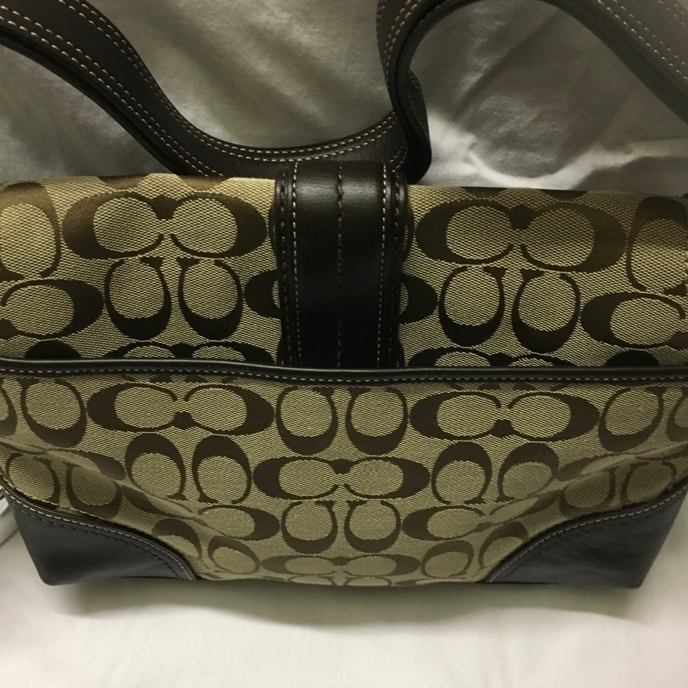 πππ―make an offer! Coach hampton shoulder bag π - Picture 6 of 6